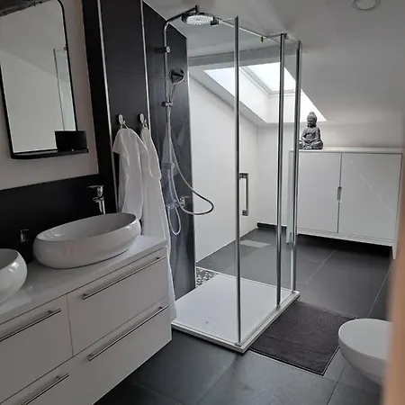 Ohana * לובליאנה